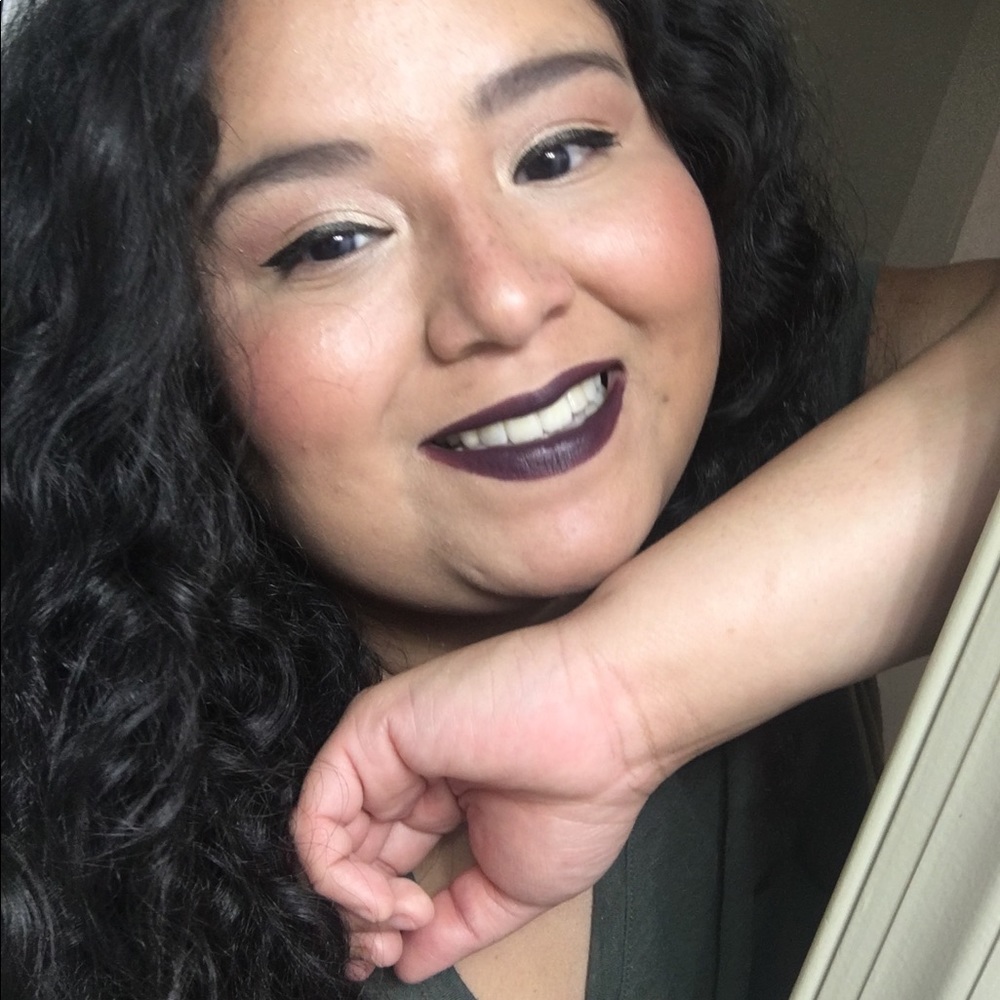 Meet your Posher, Mayra